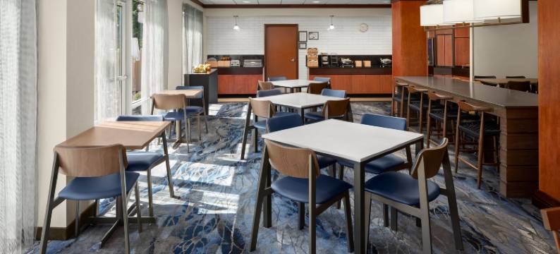 贝德福德万豪万枫酒店(Fairfield Inn & Suites Bedford)图片