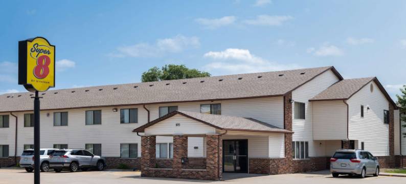 厄斯维尔速8酒店(Super 8 by Wyndham Dyersville Near Field of Dreams)图片