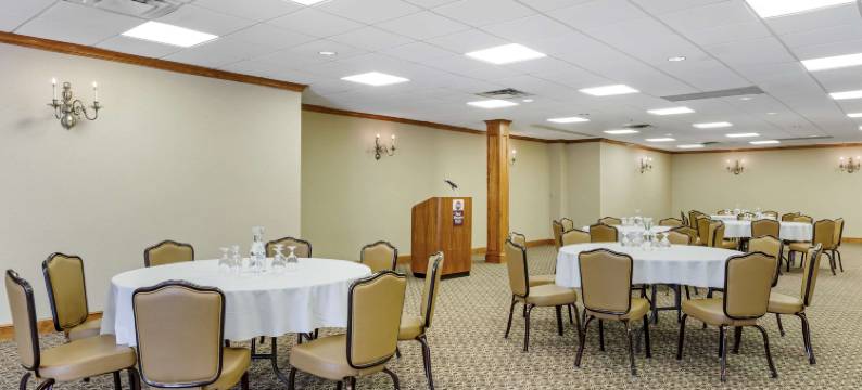 荷兰屋贝斯特韦斯特优质套房酒店(Best Western Plus Dutch Haus Inn and Suites)图片