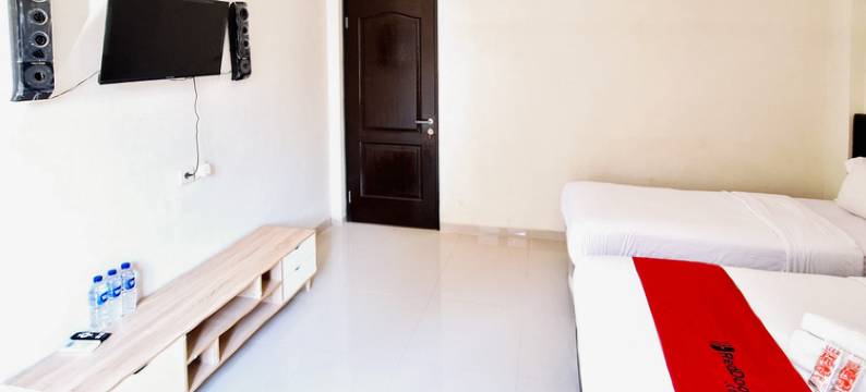 红门酒店-近玛琅创意中心(RedDoorz near Malang Creative Center)图片