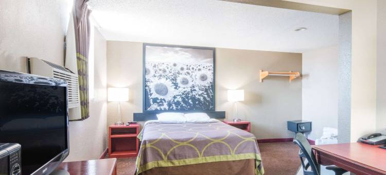 詹姆斯敦速8酒店(Super 8 by Wyndham Jamestown)图片