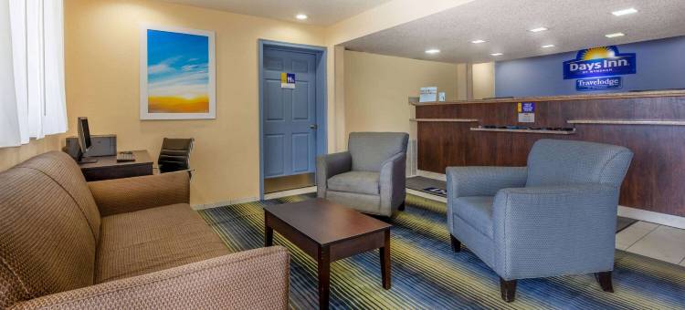 查尔斯镇/哈珀斯费里戴斯酒店(Days Inn by Wyndham Charles Town)图片