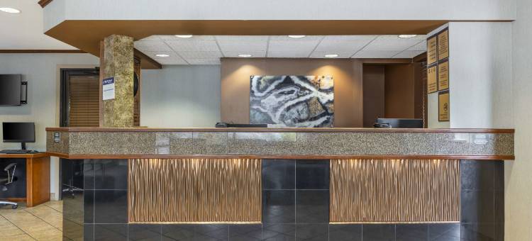 兰丁景观贝斯特韦斯特优质套房酒店(Best Western Plus Landing View Inn  Suites)图片