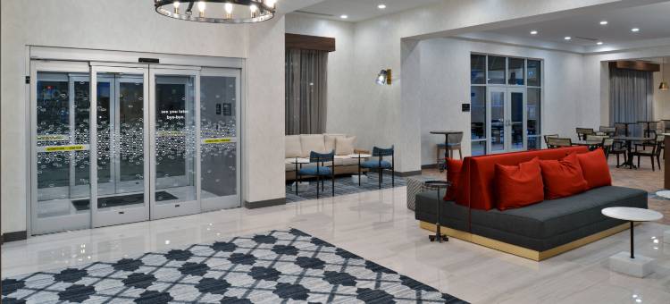 欢朋酒店和套房格林斯伯勒市中心(Hampton Inn & Suites Greensboro Downtown)图片