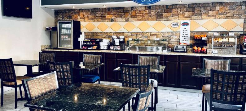 安德森呗盟套房酒店(Baymont by Wyndham Anderson)图片