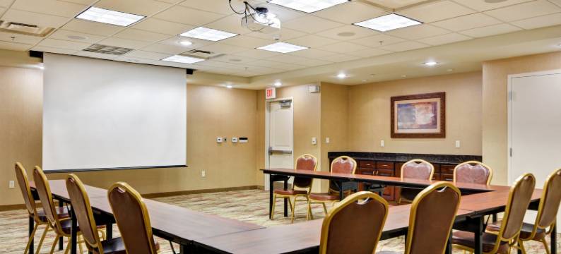 皮奥里亚大草原欢朋套房酒店(Hampton Inn & Suites Peoria at Grand Prarie)图片