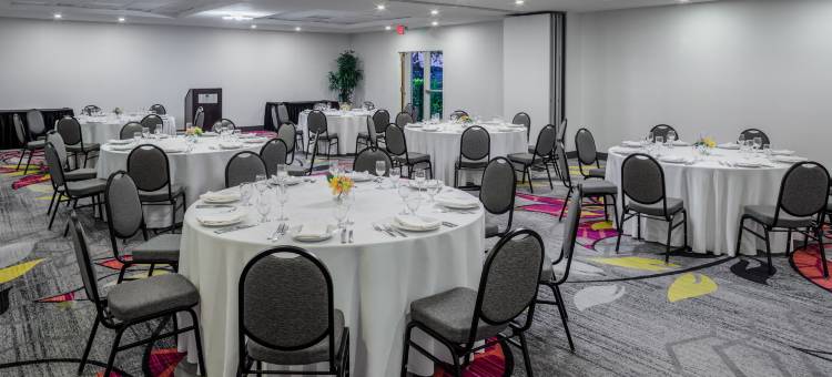萨拉索塔布雷登顿机场希尔顿逸林酒店(DoubleTree by Hilton Sarasota Bradenton Airport)图片