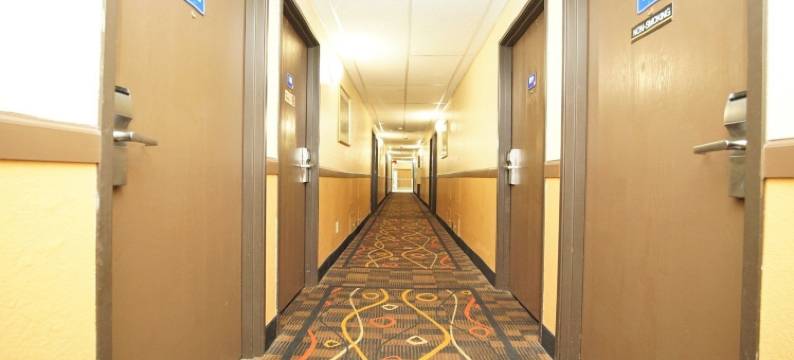 法里巴尔特城镇套房酒店(Faribault Hometown Inn & Suites)图片