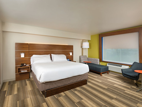 Holiday Inn Express 皮奥里亚北 - 格伦代尔