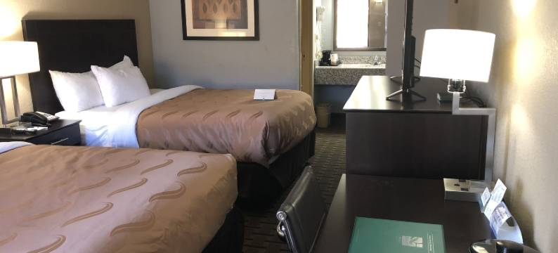 克林顿 - 劳伦斯 I-26 凯艺酒店(Quality Inn Clinton - Laurens I-26)图片