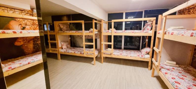 Unique City Hostel 100 Meters from Beach图片