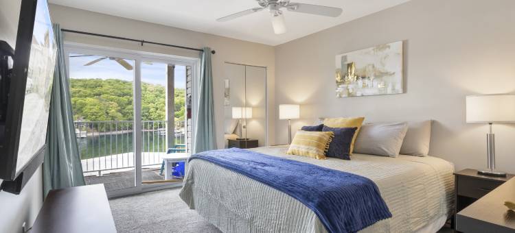 Spacious Deck and Breathtaking Views - Stunning Serene Retreat图片