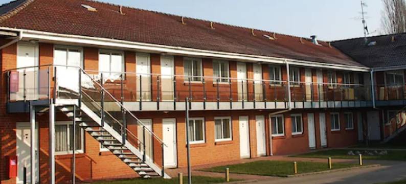 罗斯托克托尔卡溪利诺酒店(Hotel Ziegenkrug Rostocker Tor)图片