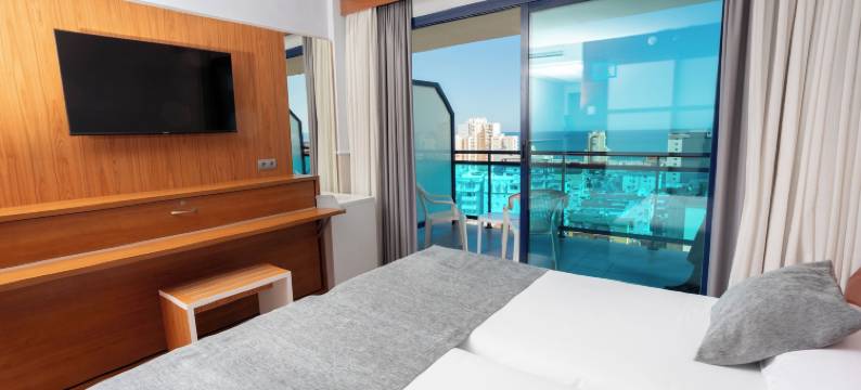 西贝雷斯海滩酒店(Hotel Cibeles Playa)图片