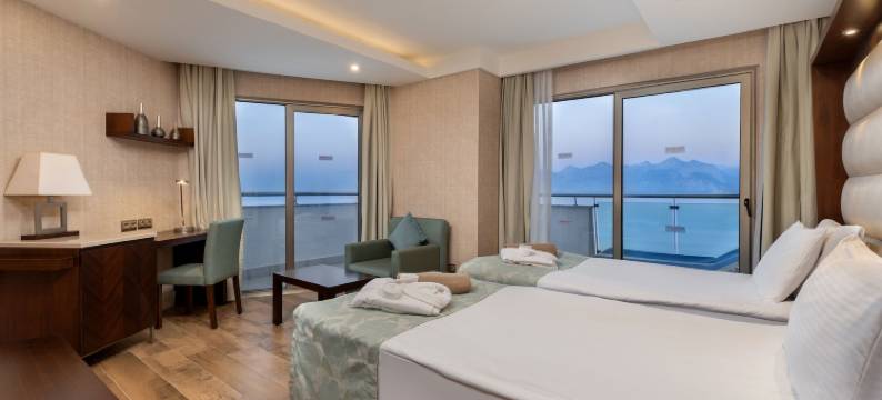 安塔利亚温德姆华美达广场酒店(Ramada Plaza by Wyndham Antalya)图片