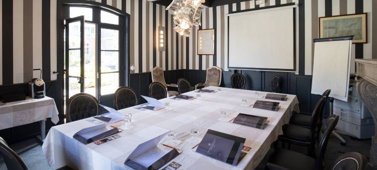 若因维利地区酒店(Domaine de Joinville & Spa)图片