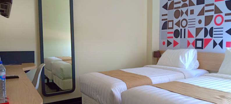 科迪里前一旅馆(Front One Inn Kediri)图片