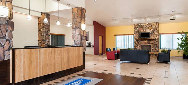 罗德威酒店及套房(Rodeway Inn & Suites)图片