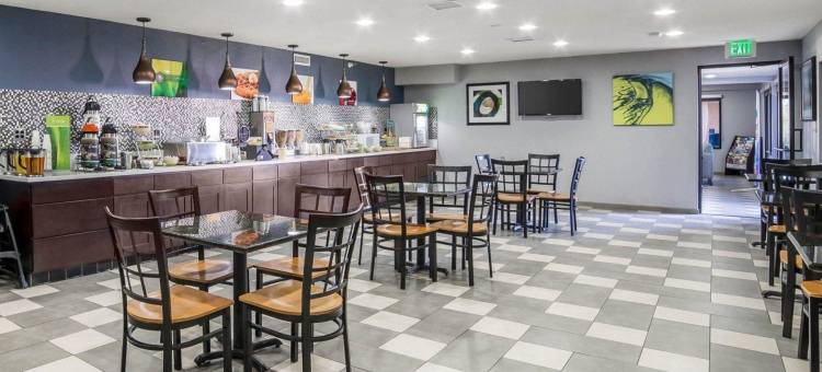 针城罗德威酒店及套房(Rodeway Inn & Suites)图片