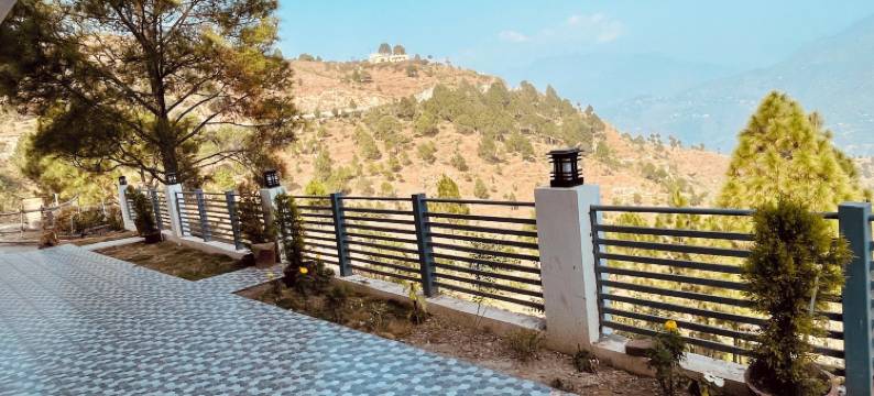 苏里亚湖景隐居处(Surya Lake View Retreat)图片