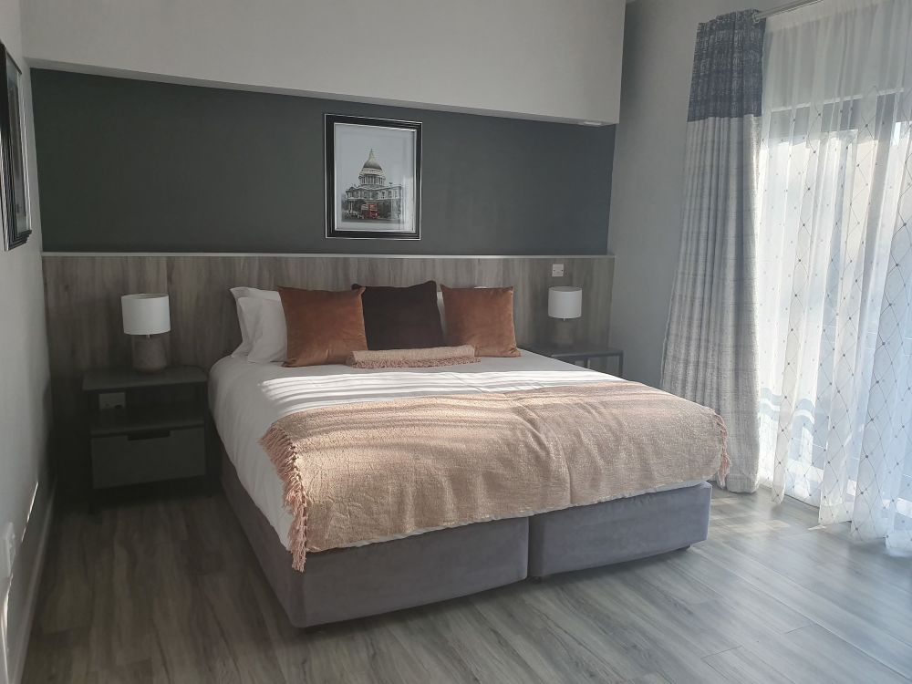 La Orchard Hotel Over view