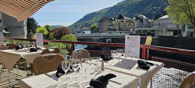 Logis中央酒店& Spa(Logis Central Hôtel - Restaurant & Spa)图片