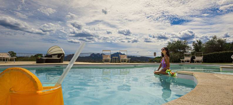 莫玛卡尼焦内酒店(Moma Hotel Cannigione)图片