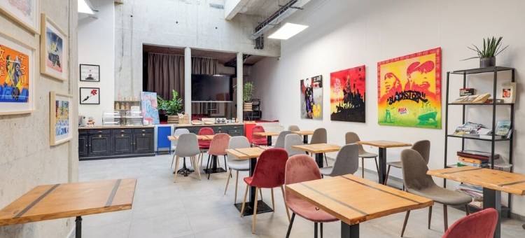 巴黎圣旺贝斯特韦斯特 11BAUER 酒店(Best Western 11Bauer Paris Saint-Ouen)图片