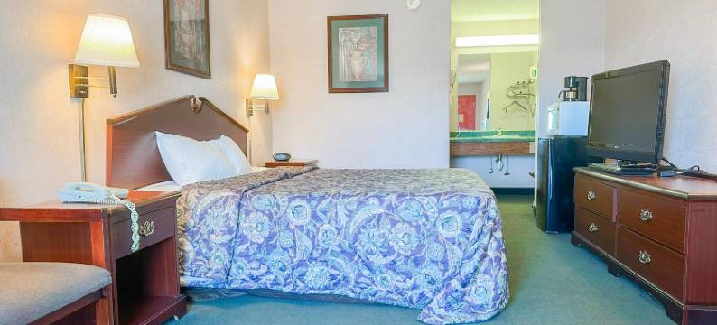 OYO酒店东梅肯I-75(OYO Hotel East Macon I-75)图片