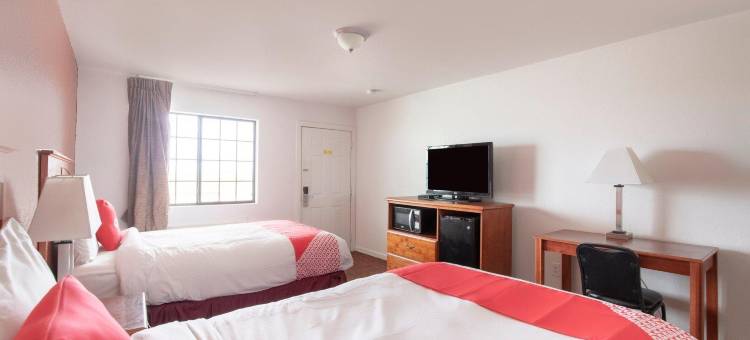 OYO 花园旅馆及套房 佩尔萨尔 I-35 东(OYO Garden Inn and Suites Pearsall I-35 East)图片
