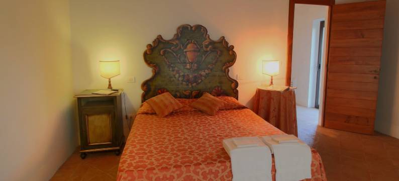 Holiday home with pool near Assisi图片