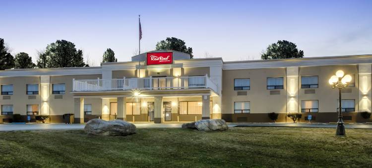 红屋顶酒店及套房纽堡 - 斯图尔特机场/西点(Red Roof Inn & Suites Newburgh - Stewart Airport/ West Point)图片
