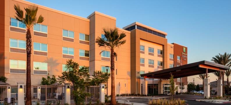 莫雷诺谷里弗赛德智选假日套房(Holiday Inn Express & Suites MORENO VALLEY - RIVERSIDE by IHG)图片