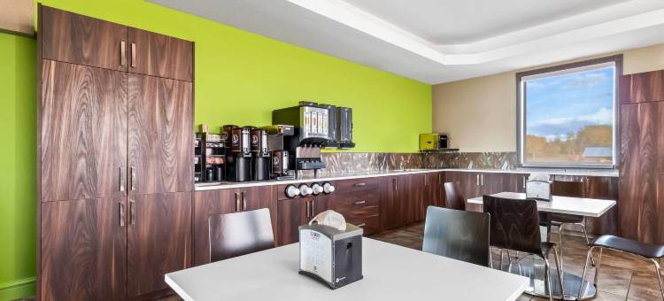 阿尔伯特王子温德姆速8酒店(Super 8 by Wyndham Prince Albert)图片