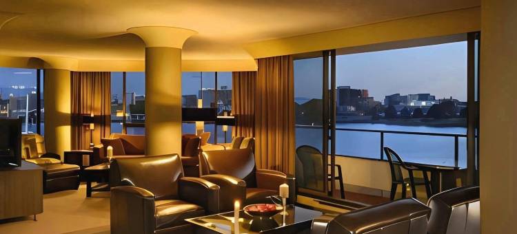 维多利亚丽晶海滨套房酒店(Victoria Regent Waterfront Hotel & Suites)图片