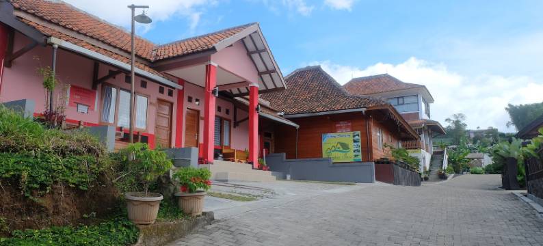 连布尔音粗伊斯兰别墅和餐厅(Lembur Incu Syariah Villa & Resto)图片