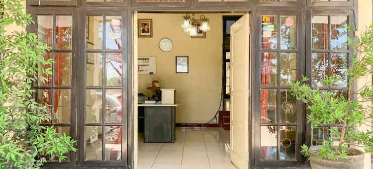 RedDoorz Syariah at Flamboyan Indah Kuningan图片