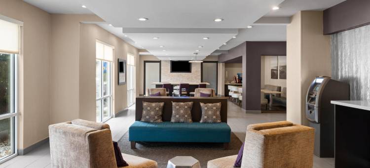 费耶特维尔拉昆塔温德姆套房酒店(La Quinta Inn & Suites by Wyndham Fayetteville)图片