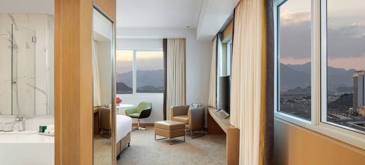 富查伊拉市希尔顿逸林酒店(DoubleTree by Hilton Fujairah City)图片