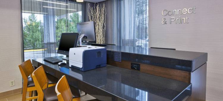 赫恩登莱斯顿万枫酒店及套房(Fairfield Inn & Suites Herndon Reston)图片