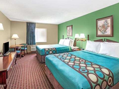 麦克亨利速 8 酒店(Super 8 By Wyndham Mchenry)