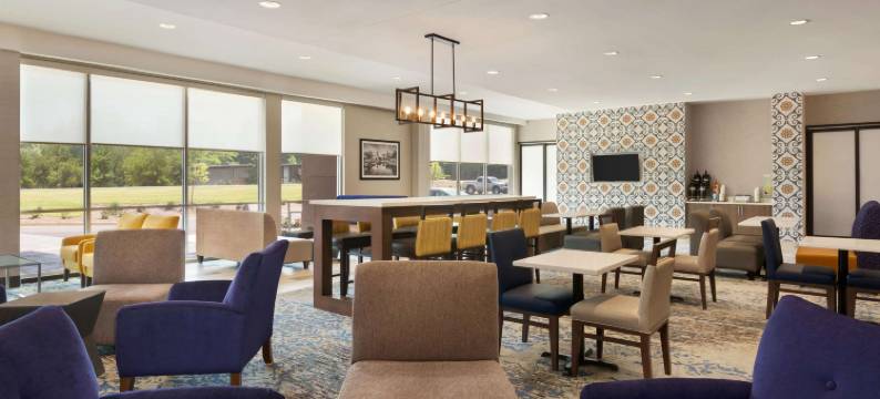 岩石丘拉昆塔温德姆套房酒店(La Quinta Inn & Suites by Wyndham Rock Hill)图片