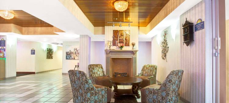 理奇兰戴斯套房酒店(Days Inn & Suites by Wyndham Ridgeland)图片