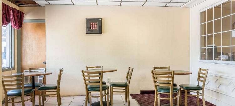 机场伊克诺旅馆(Econo Lodge Airport)图片