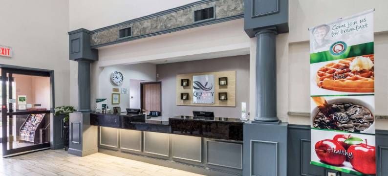 伯利森-沃斯堡品质酒店(Quality Suites, Ft Worth Burleson)图片