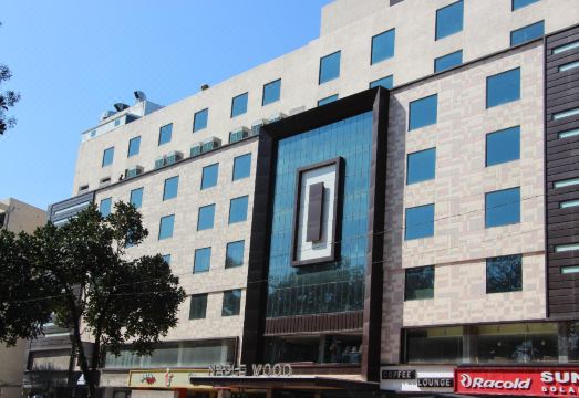 Maple Wood Hotel Overview