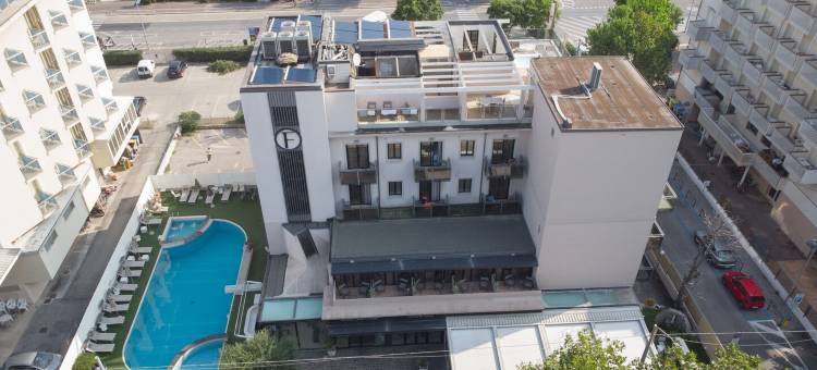 法拉帝海滩酒店(Ferretti Beach Hotel)图片