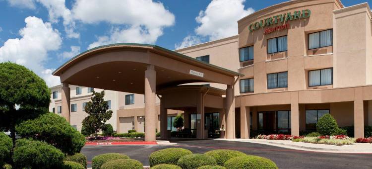 特克萨卡纳万怡酒店(Courtyard Texarkana)图片