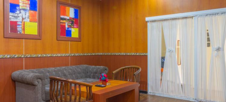 红多兹Plus酒店-近IPDN(RedDoorz Plus Near Ipdn)图片