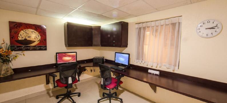 休斯顿洲际机场东华美达酒店(Ramada by Wyndham Houston InterContinental Airport East)图片